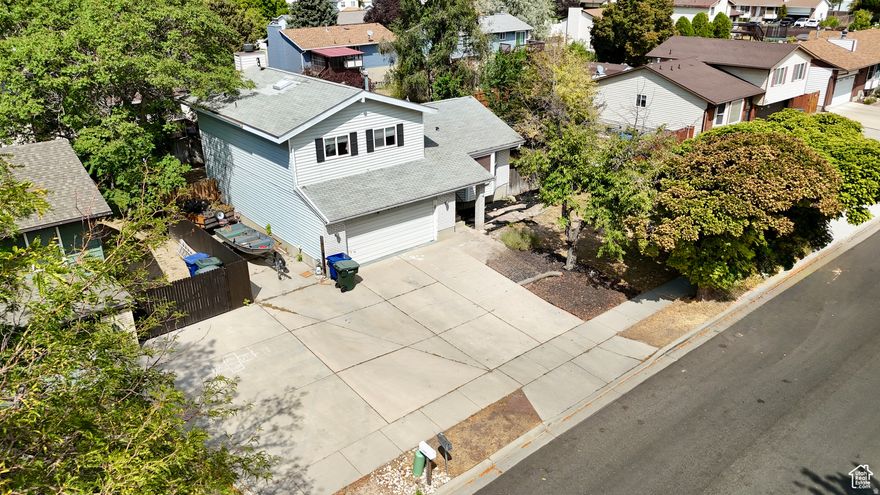 Property is located in Fabulous West Valley City, Close to Shopping and Close to Freeway access. Situated on a Large .19 Lot. As you walk through the front door you will see a Beautiful Formal family Room and large Kitchen a well taken care of home with 4 bedrooms and 3 1/2 bathrooms