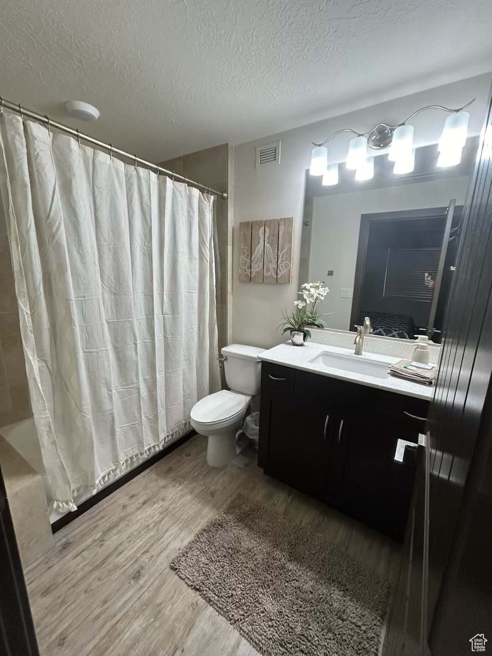 ESTANCIA - Residential