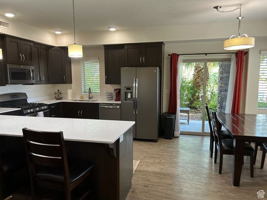 Luxurious main floor condo in Estancia Resort!  Rare 2 bedroom unit - VERY well cared for!  Enjoy the incredible amenities including a large pool/spa, playground, pickelball and basketball courts and more.  Location, location, location!  Relax an enjoy the beautiful views of the area and hiking/biking trails outside your front door.  Convenient location near Amira spa, golf courses, dining and more!  Call today!