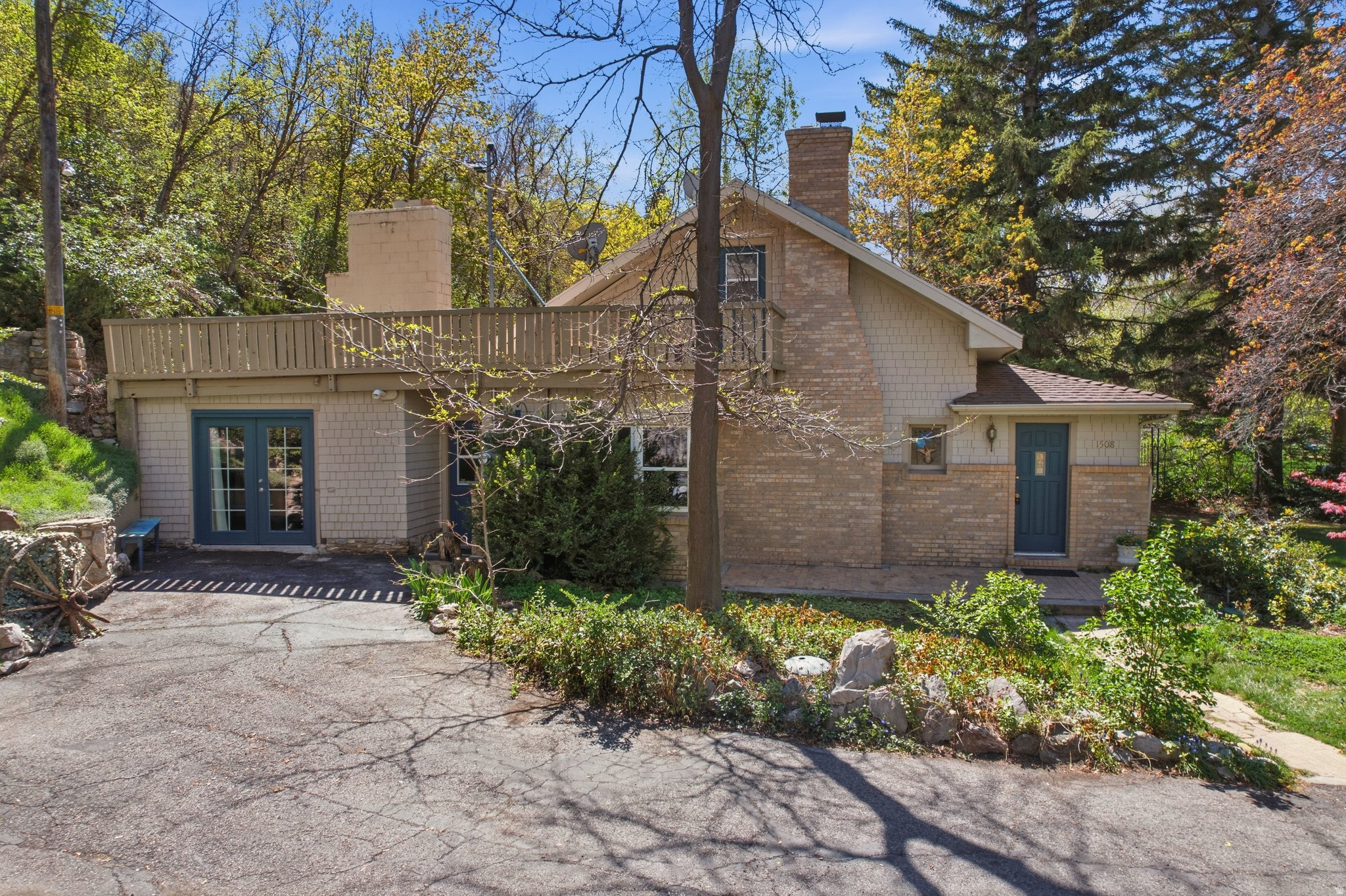 SPRINGDELL - Residential