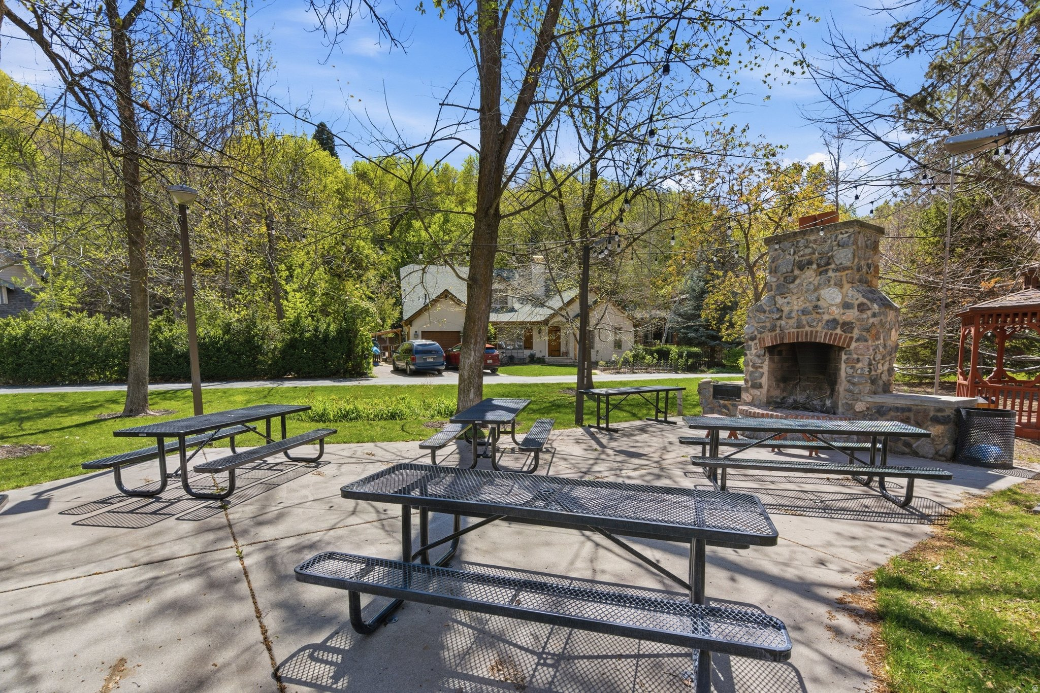 SPRINGDELL - Residential