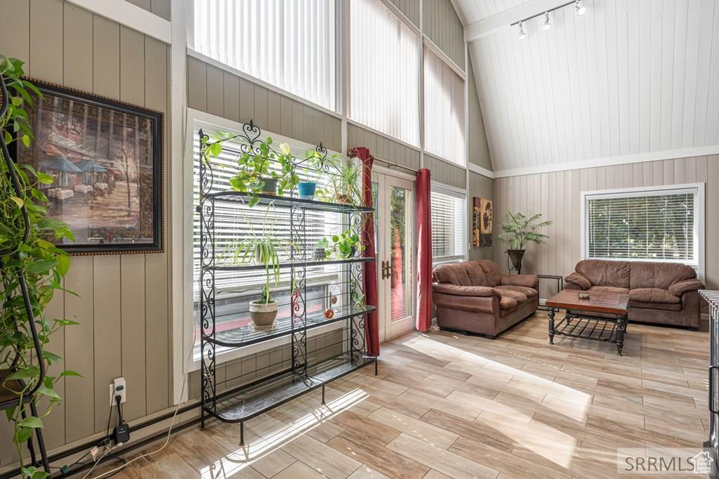 COTTONWOOD - Residential