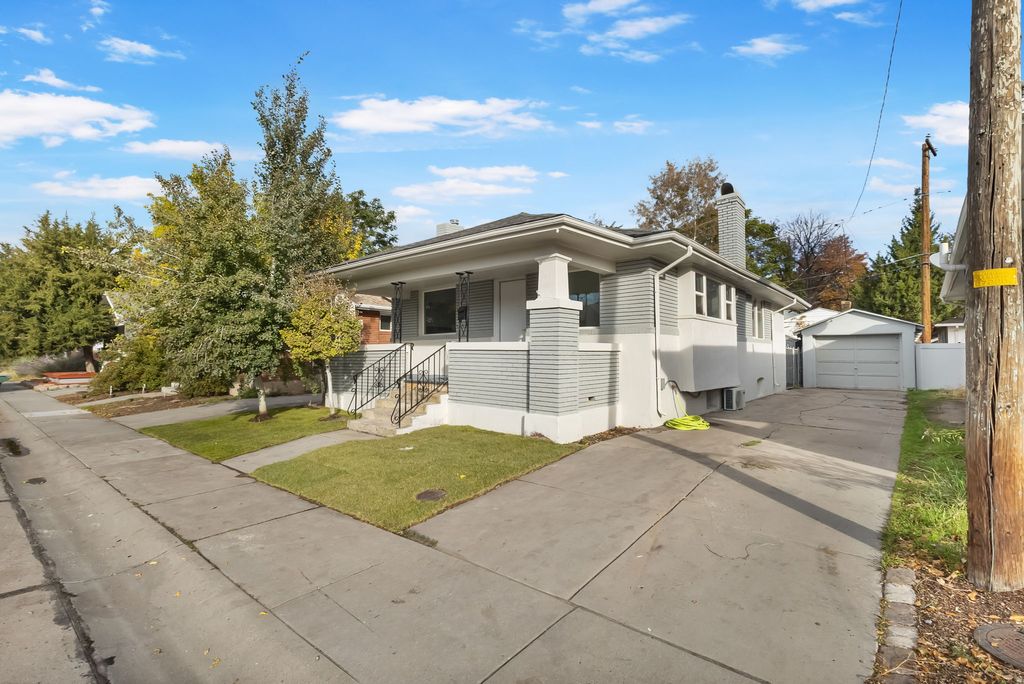 Photo of 143 E HAMPTON AVE, Salt Lake City, UT 84111 (MLS # 2120313)