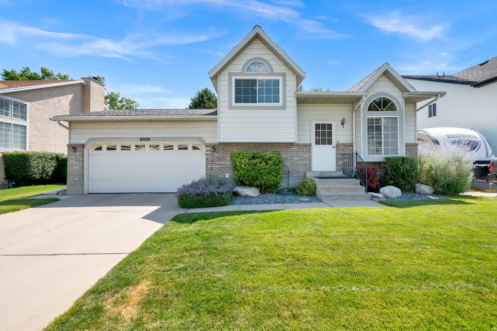Photo of 8029 S ANGEL ST E, Sandy, UT 84070 (MLS # 2169298)