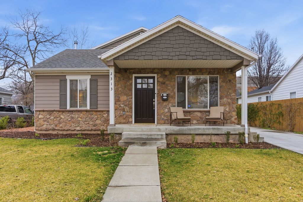 Photo of 2313 S WELLINGTON ST E, Salt Lake City, UT 84106 (MLS # 2138217)