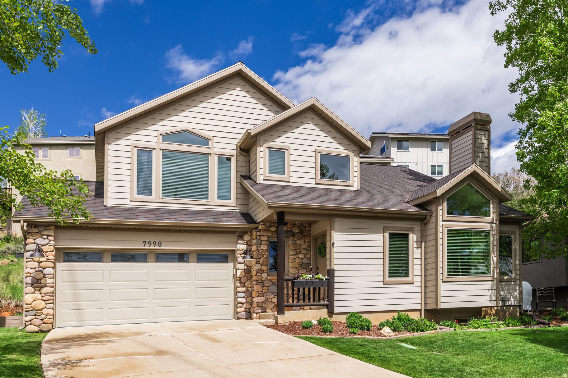 EAGLE RIDGE - Residential
