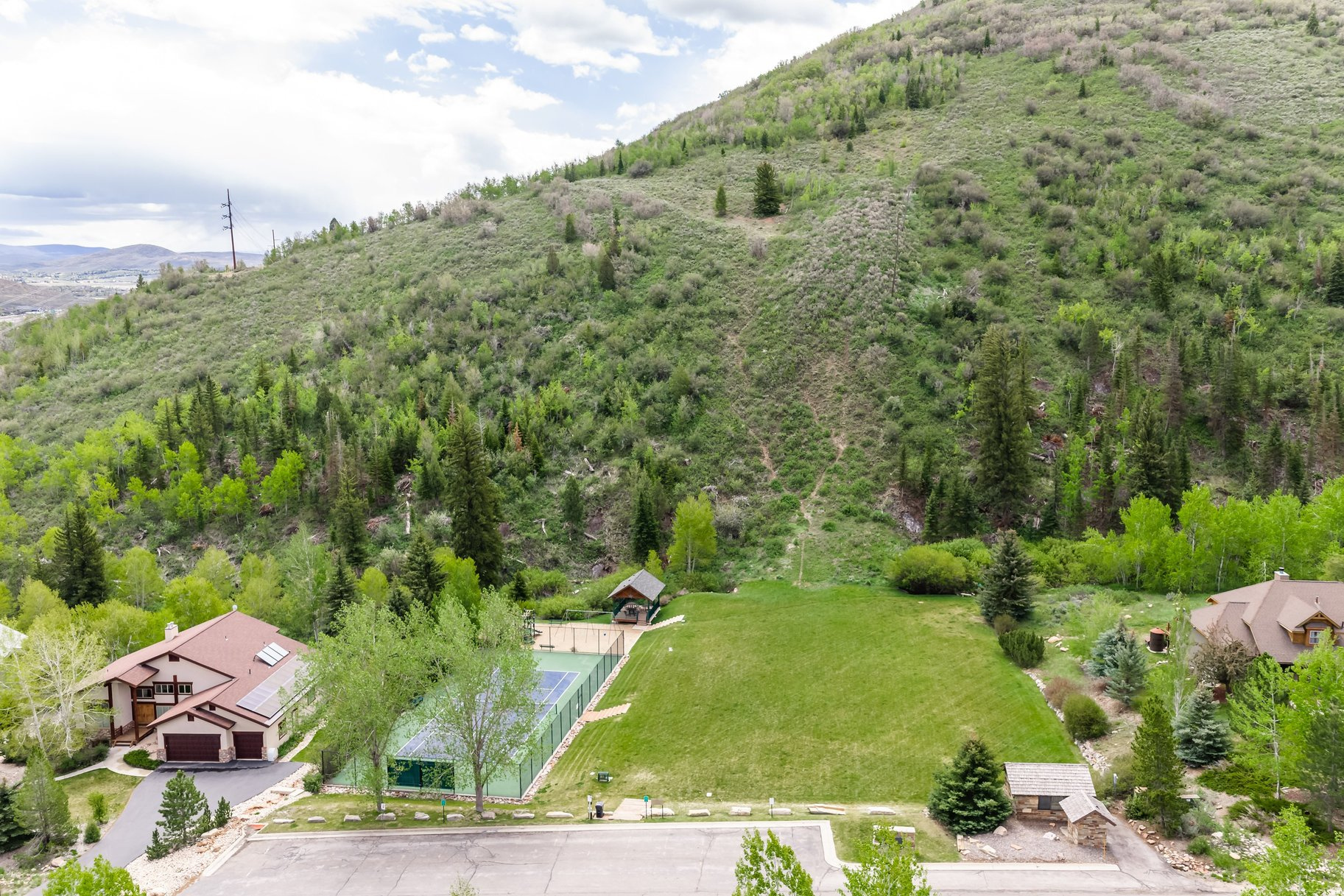 EAGLE RIDGE - Residential
