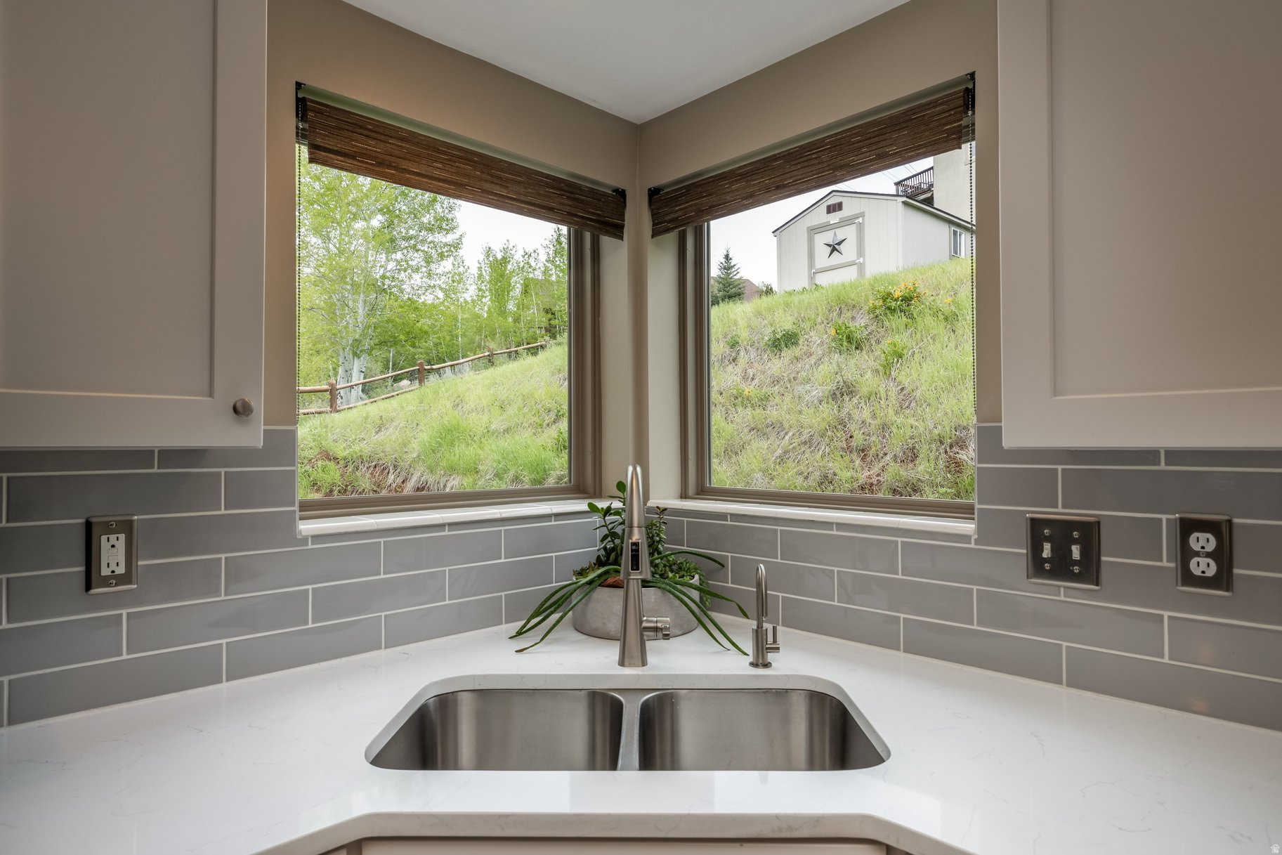 EAGLE RIDGE - Residential