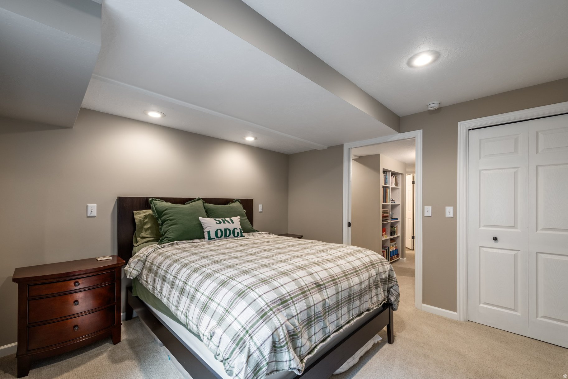 EAGLE RIDGE - Residential