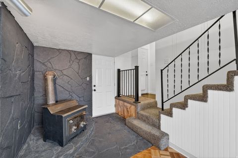 Tiny photo for 310 W 4675 S, Washington Terrace, UT 84405 (MLS # 2142575)