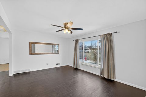 Tiny photo for 310 W 4675 S, Washington Terrace, UT 84405 (MLS # 2142575)