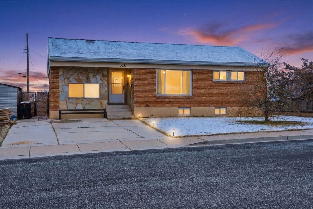 Photo of 310 W 4675 S, Washington Terrace, UT 84405 (MLS # 2142575)