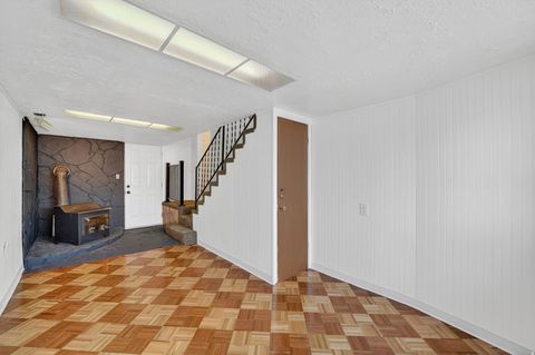 Tiny photo for 310 W 4675 S, Washington Terrace, UT 84405 (MLS # 2142575)