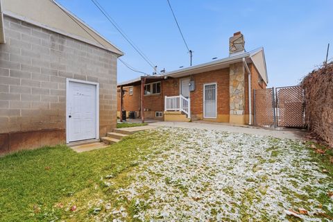 Tiny photo for 310 W 4675 S, Washington Terrace, UT 84405 (MLS # 2142575)
