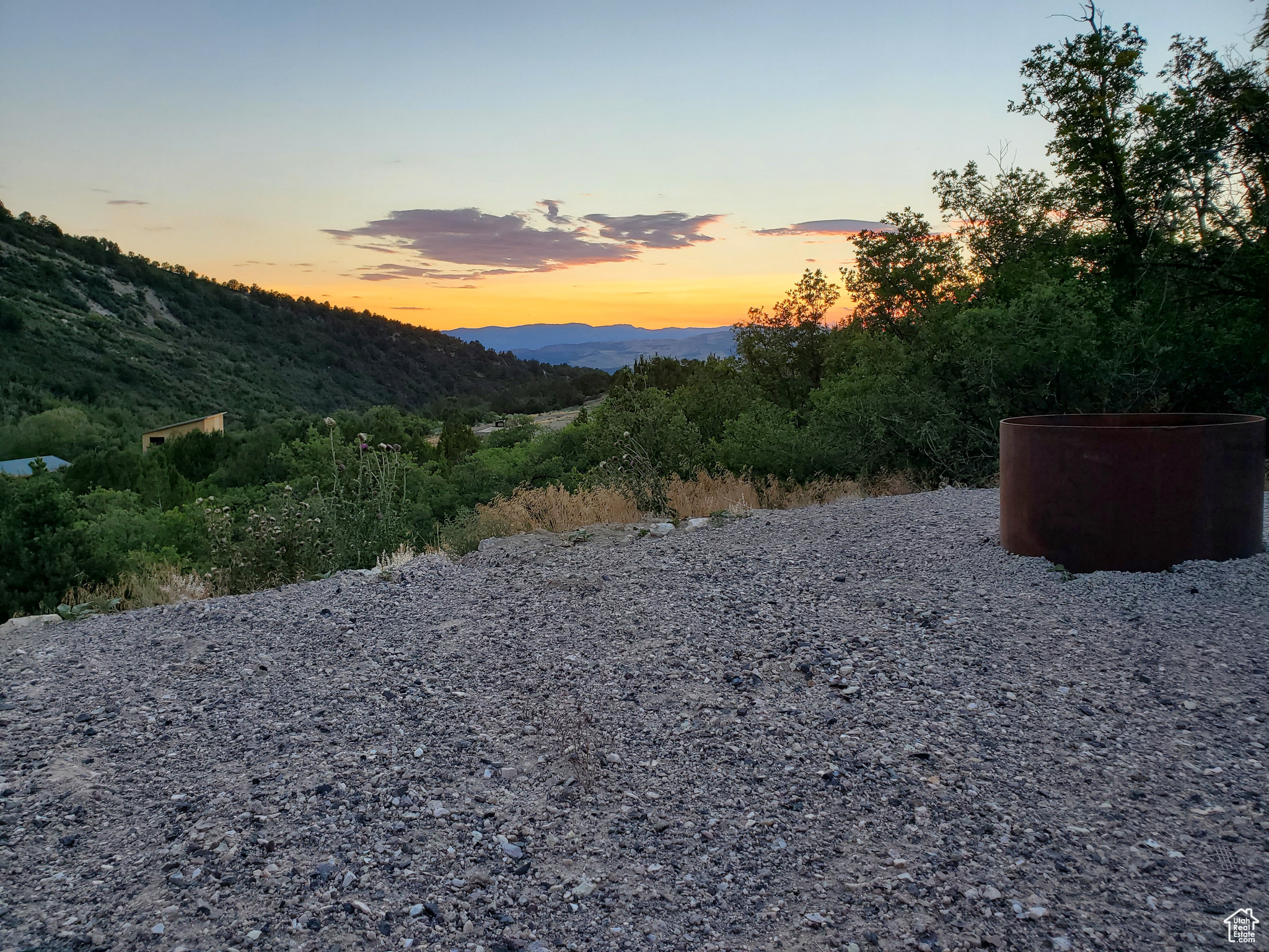 SKYLINE MOUNTAIN RES - Land