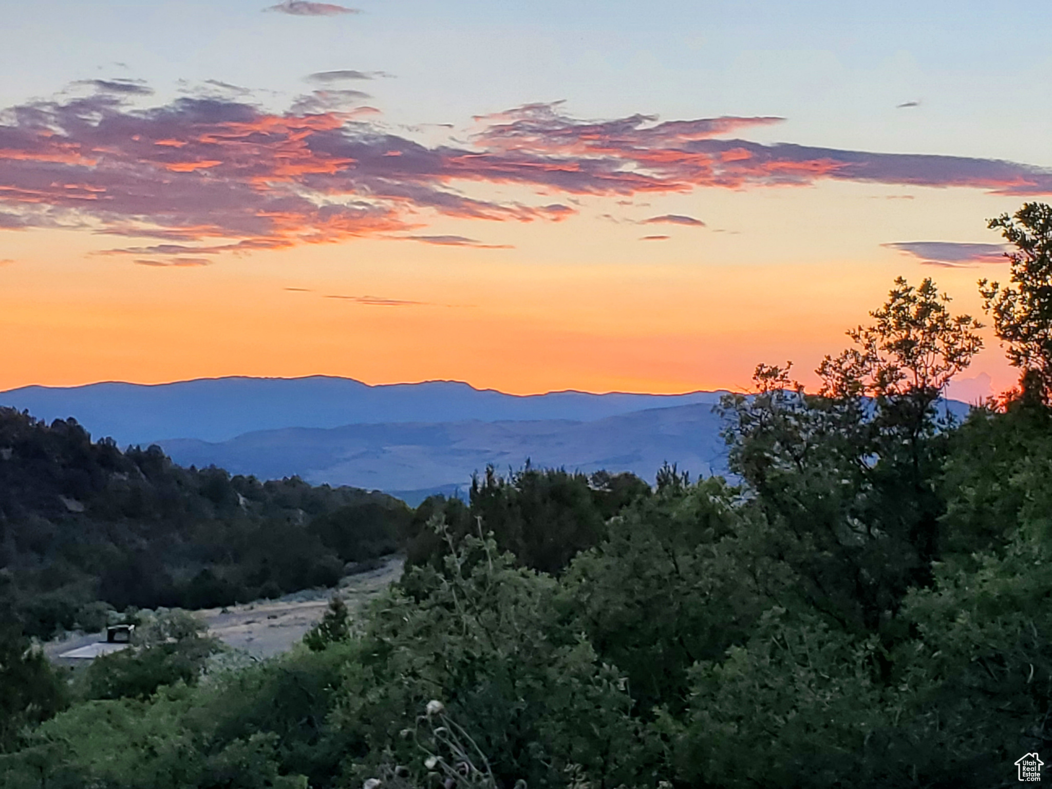 SKYLINE MOUNTAIN RES - Land