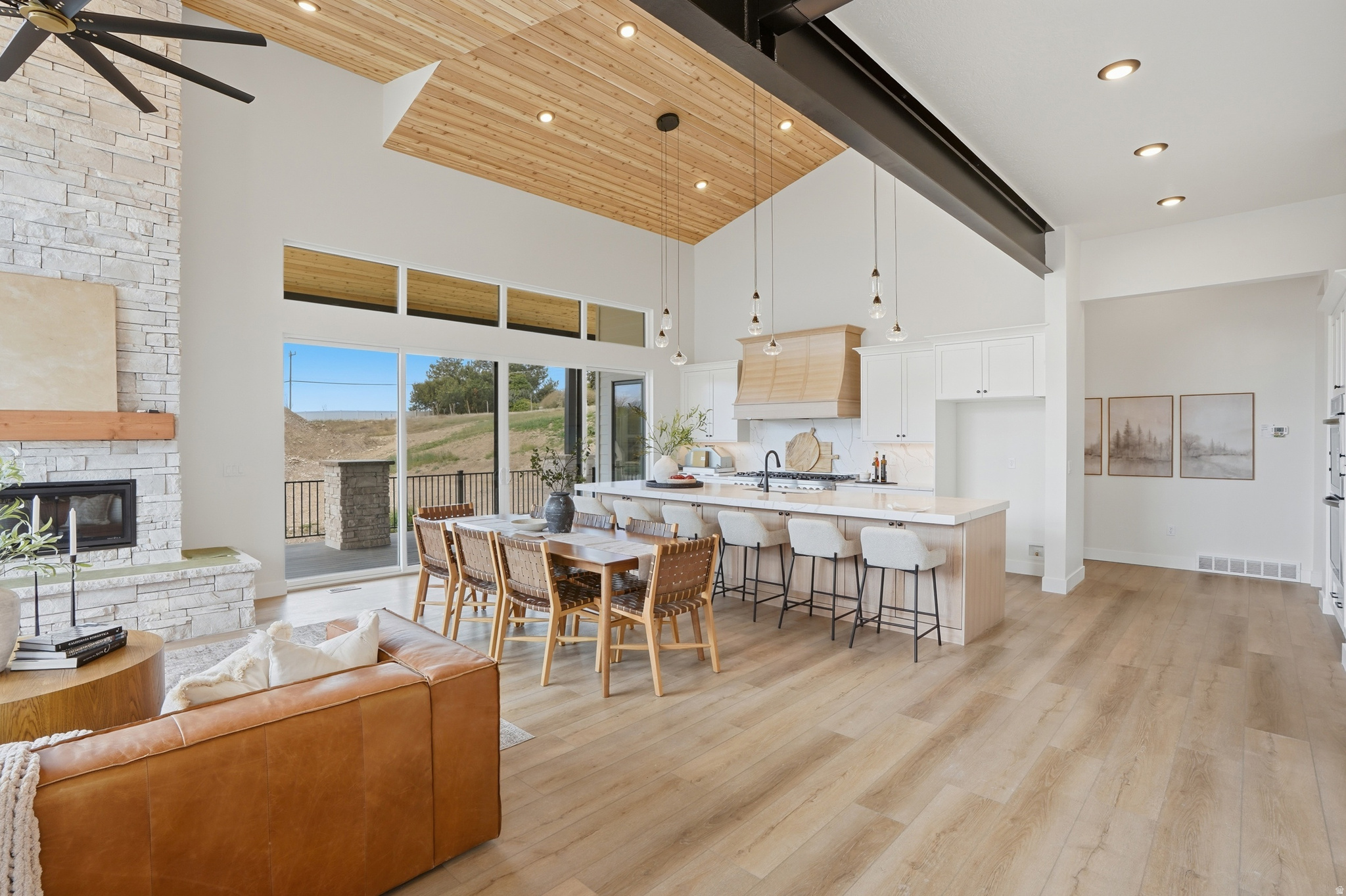 BECK HILLSIDE ESTATE - Residential
