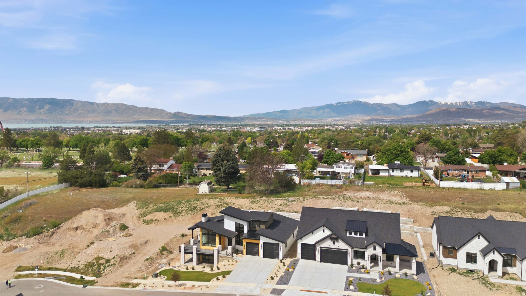 BECK HILLSIDE ESTATE - Residential