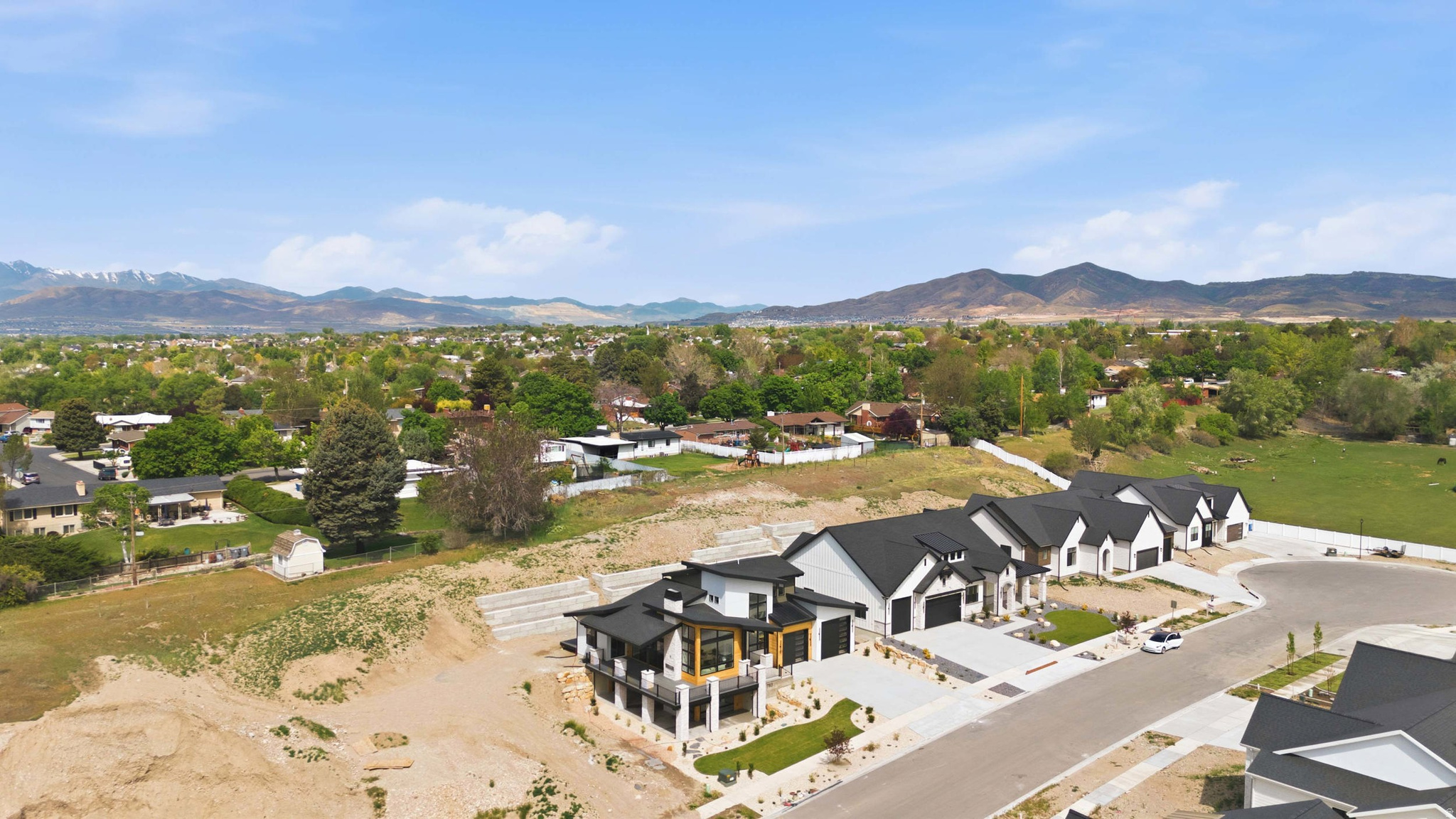 BECK HILLSIDE ESTATE - Residential