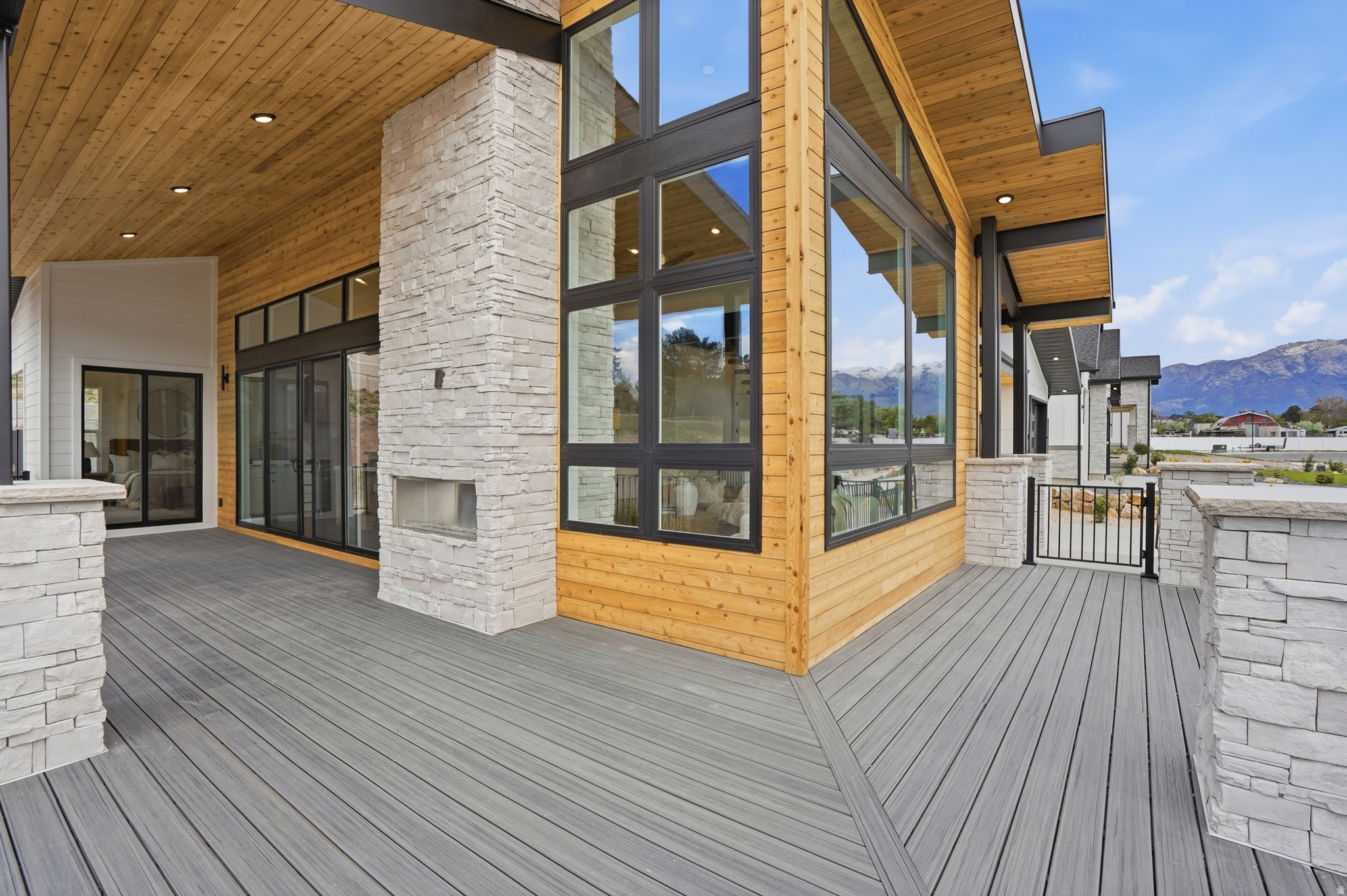 BECK HILLSIDE ESTATE - Residential