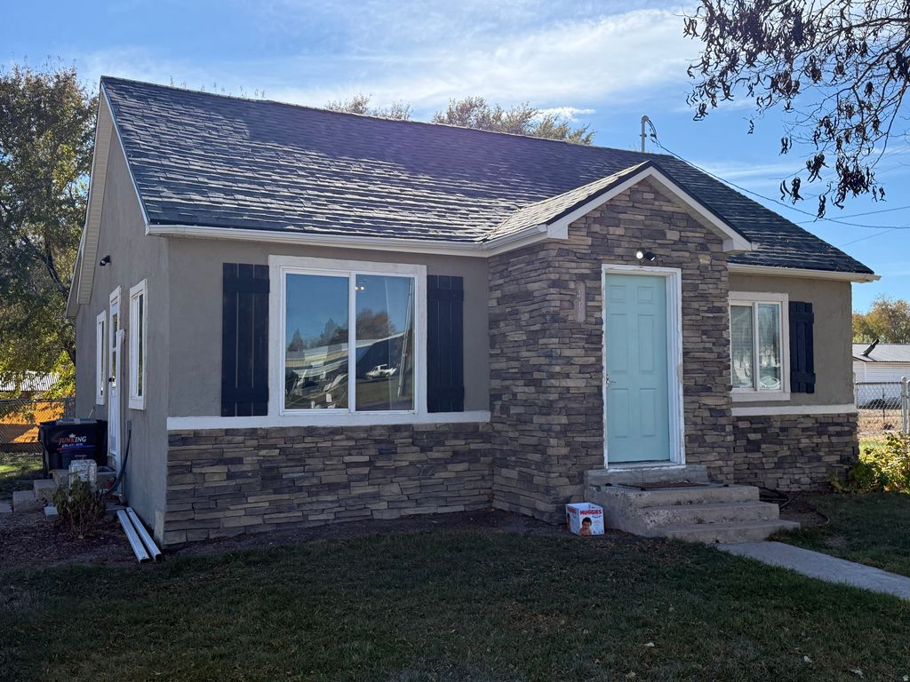 Photo of 41 W 300 S, Vernal, UT 84078 (MLS # 2120710)