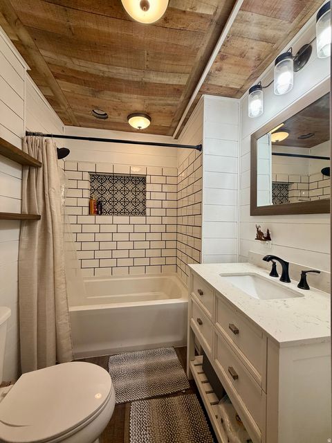 Tiny photo for 41 W 300 S, Vernal, UT 84078 (MLS # 2120710)