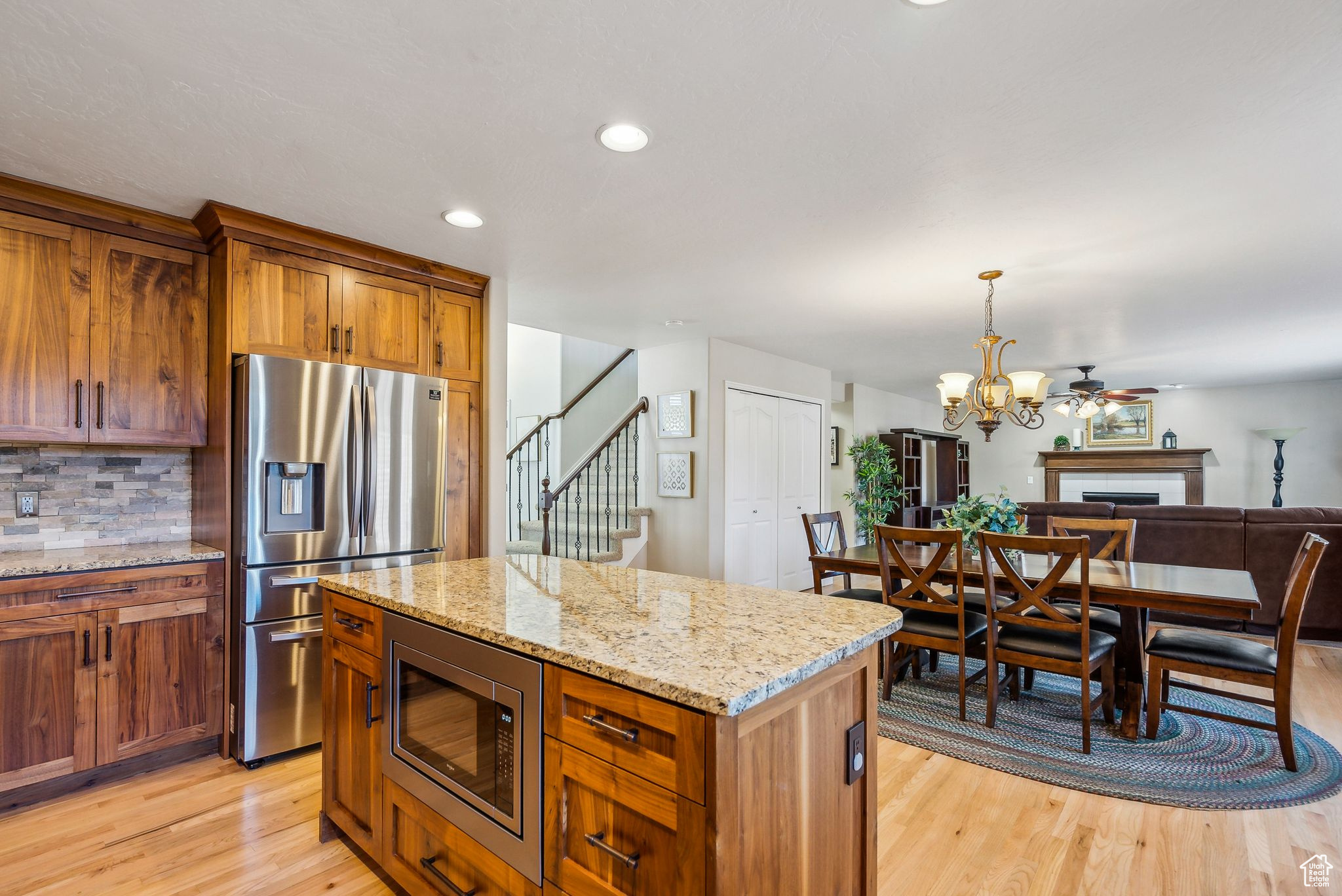 South Jordan, Utah 84095, United States, 6 Bedrooms Bedrooms, ,4 BathroomsBathrooms,Residential,Pending,20946