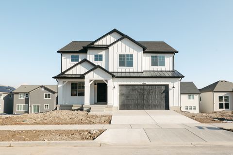 Photo of 2898 N PURPLETOP LN #2202, Saratoga Springs, UT 84045 (MLS # 2113184)