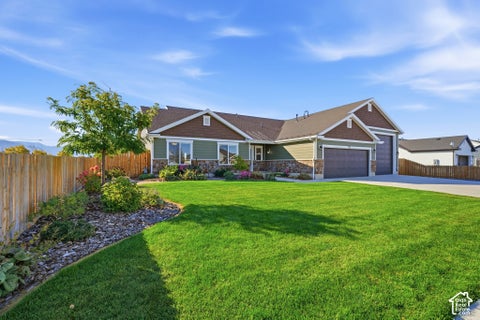 Tiny photo for 702 E CANYON RIM ROAD RD N, Smithfield, UT 84335 (MLS # 2190479)