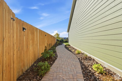 Tiny photo for 702 E CANYON RIM ROAD RD N, Smithfield, UT 84335 (MLS # 2190479)
