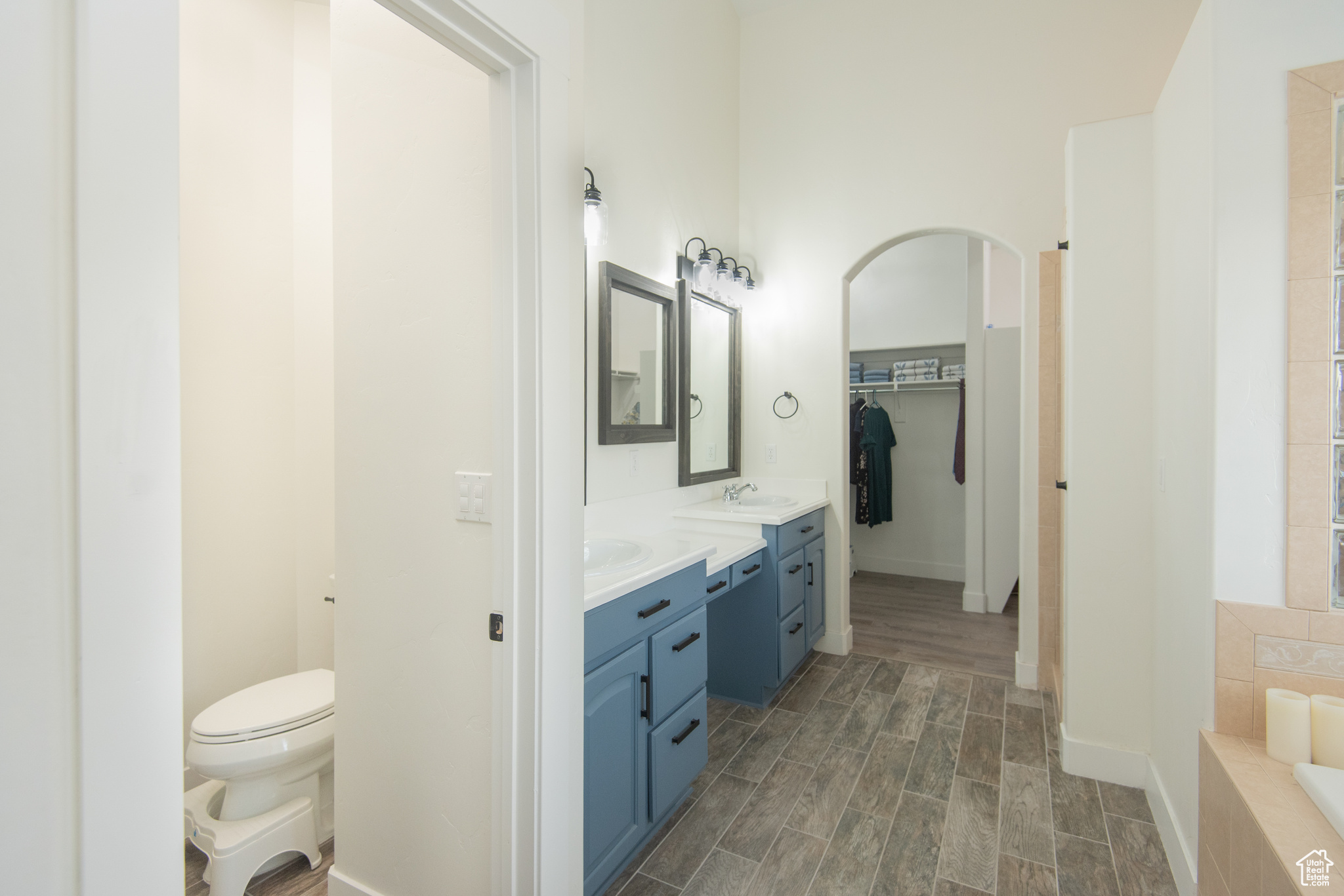 COLDWATER CREEK - Residential