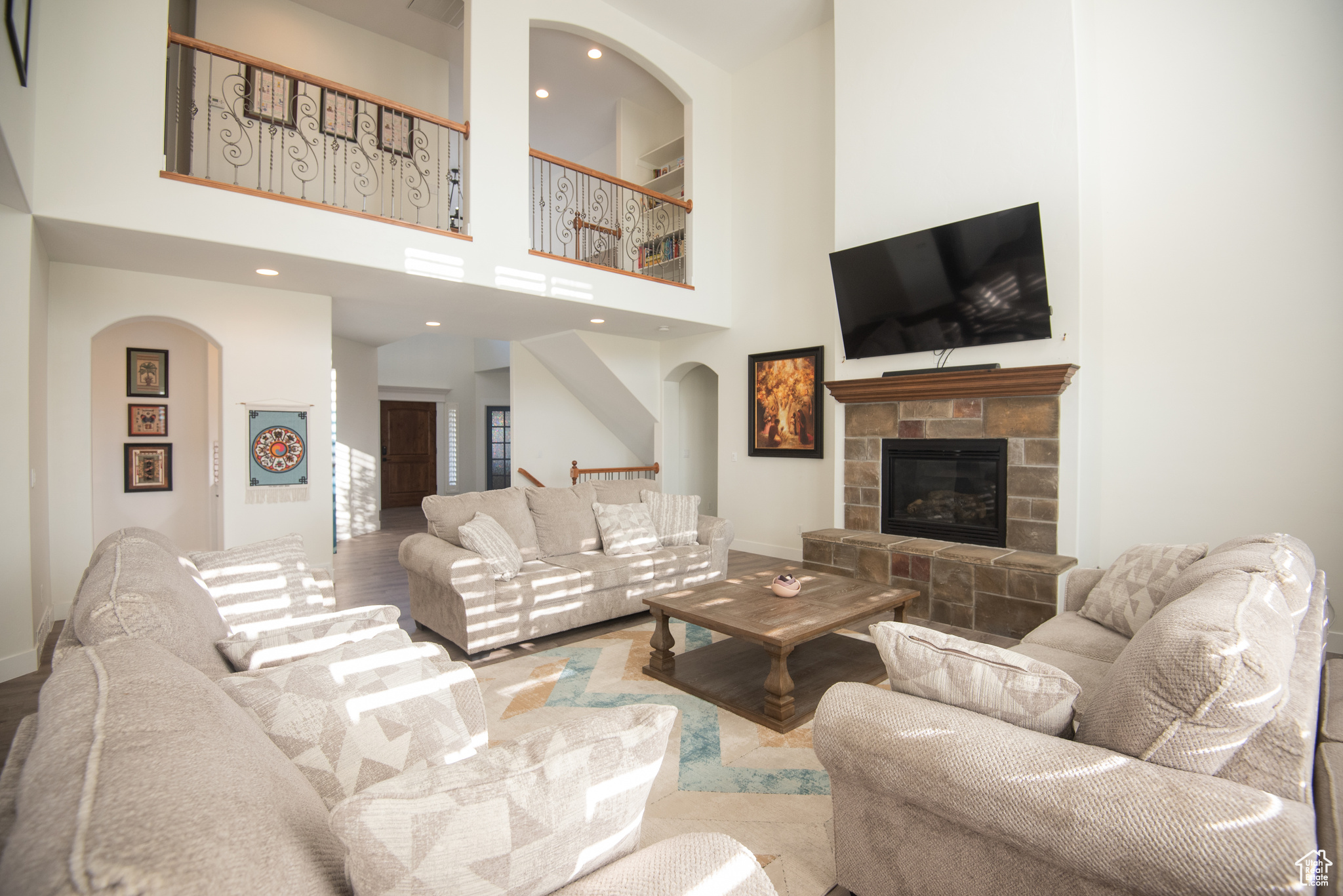 COLDWATER CREEK - Residential