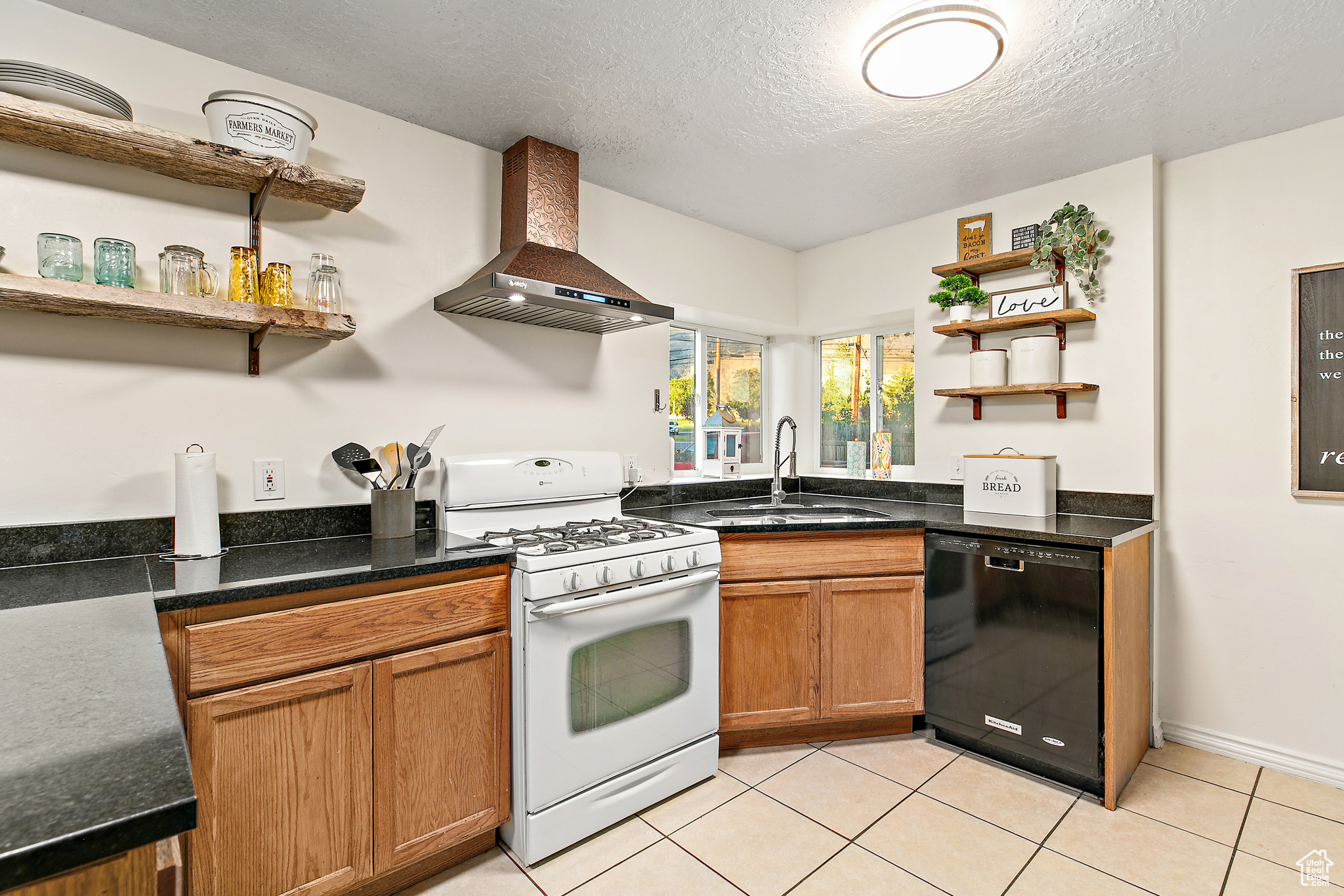 IMPERIAL ACRES - Residential