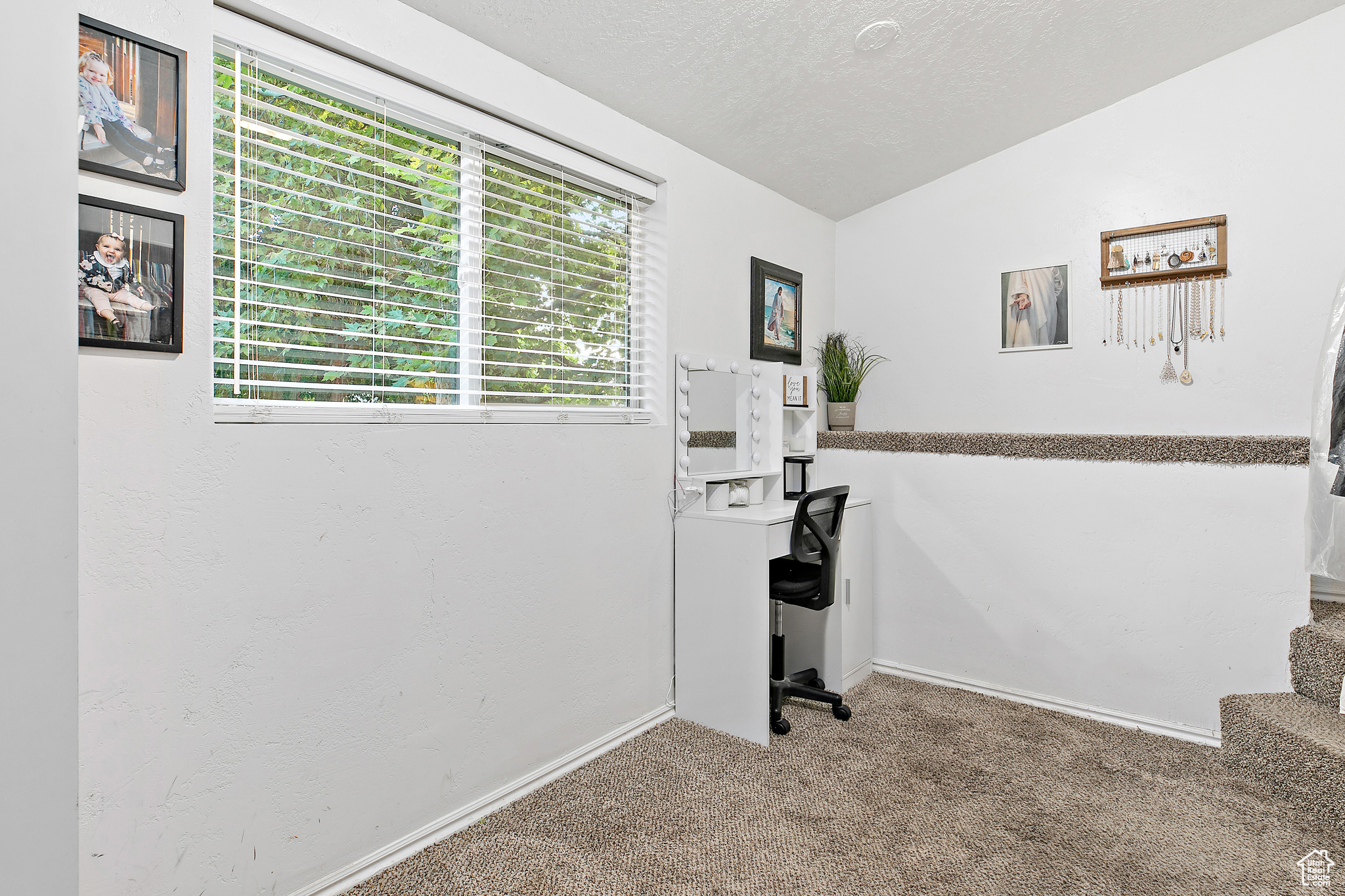 IMPERIAL ACRES - Residential