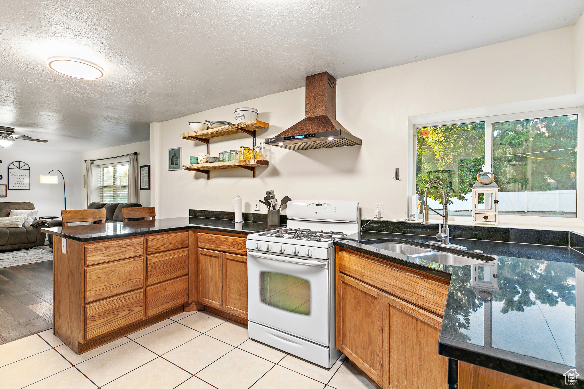 IMPERIAL ACRES - Residential