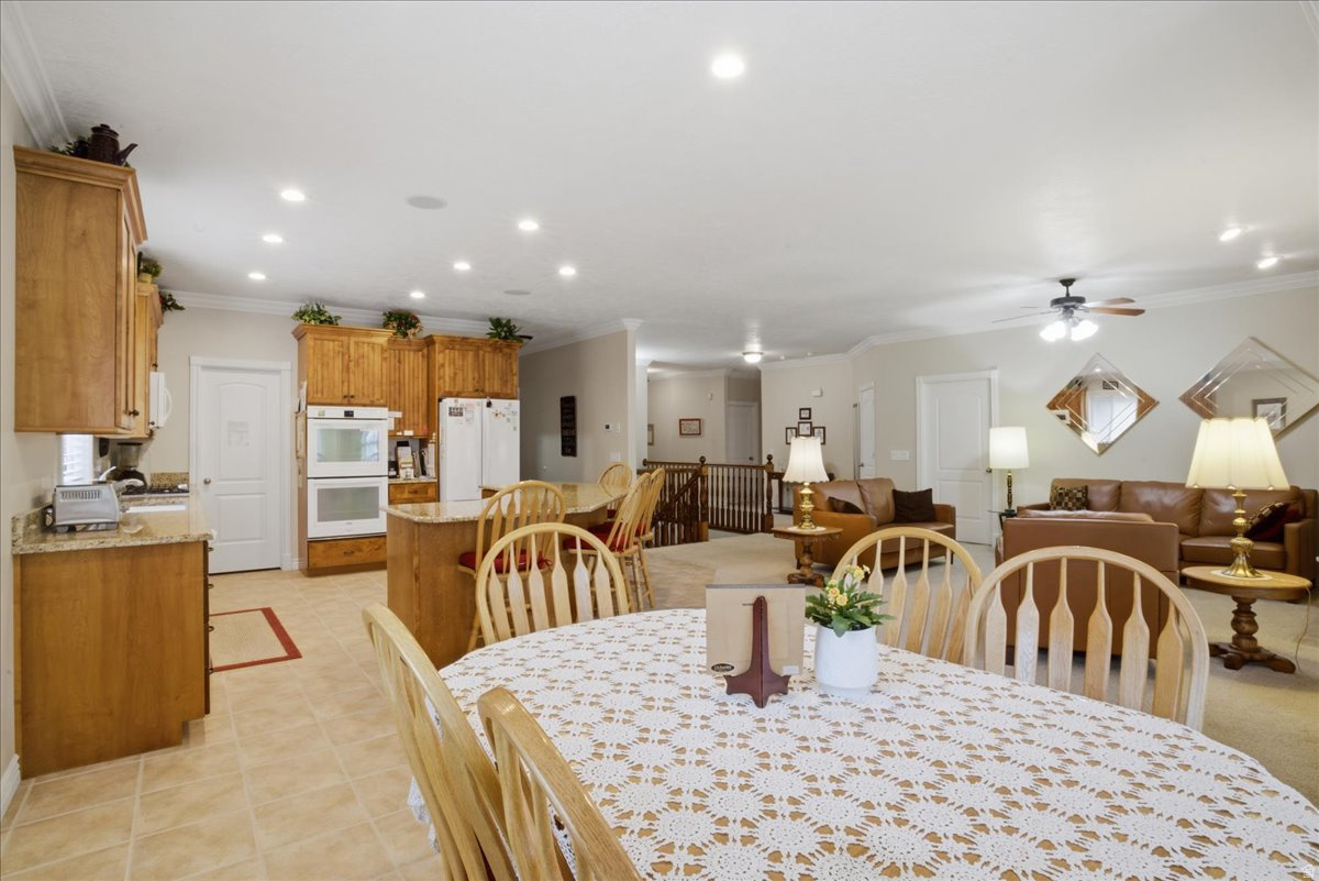 BROOKHAVEN VILLAS - Residential