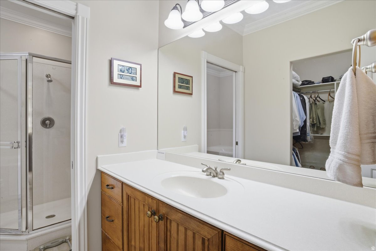 BROOKHAVEN VILLAS - Residential