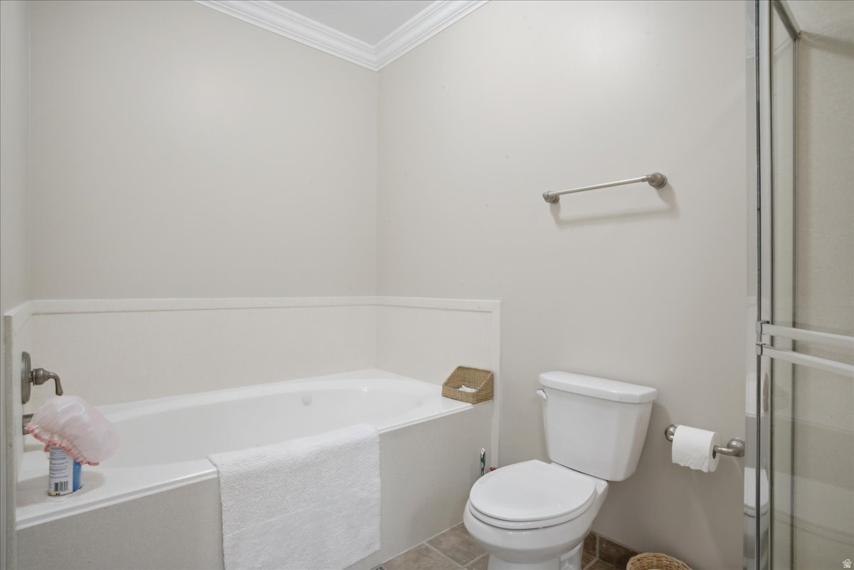 BROOKHAVEN VILLAS - Residential