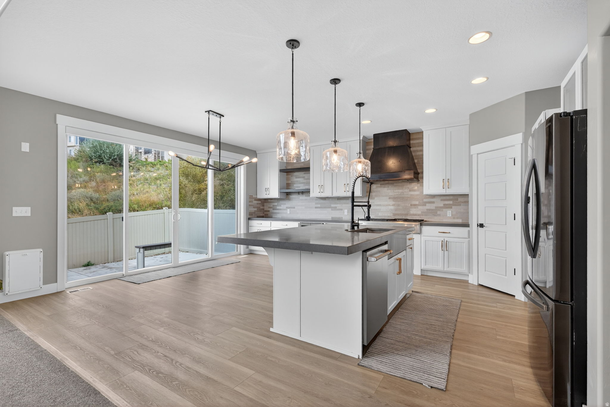 CANYON HILLS - Residential