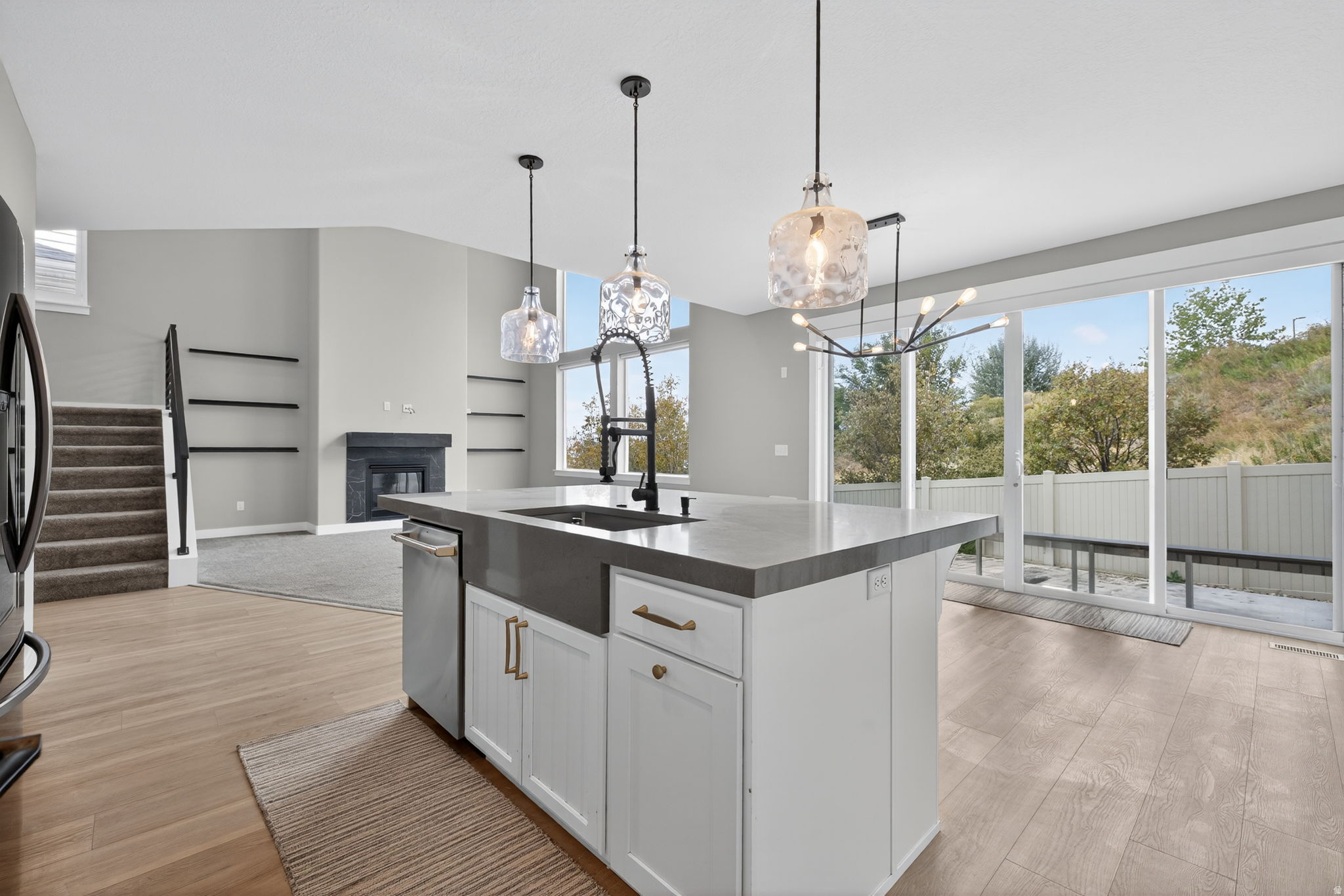 CANYON HILLS - Residential