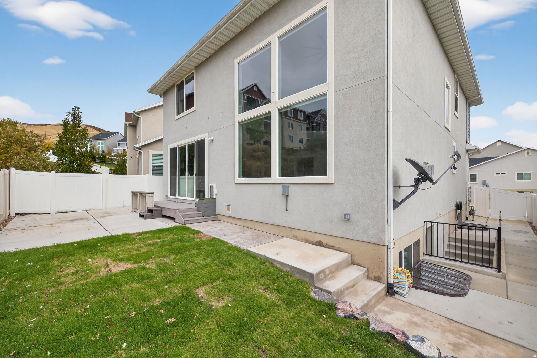 CANYON HILLS - Residential