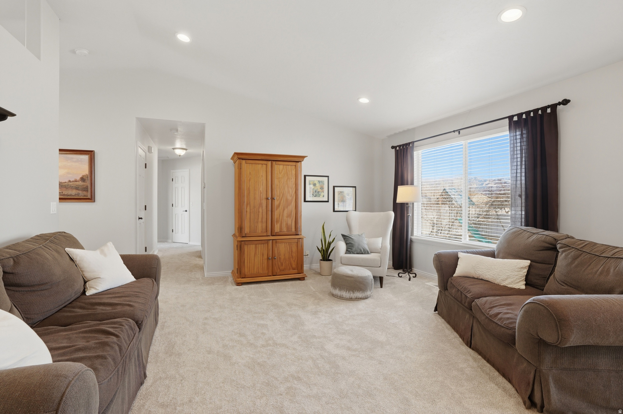 MEADOWS - Residential