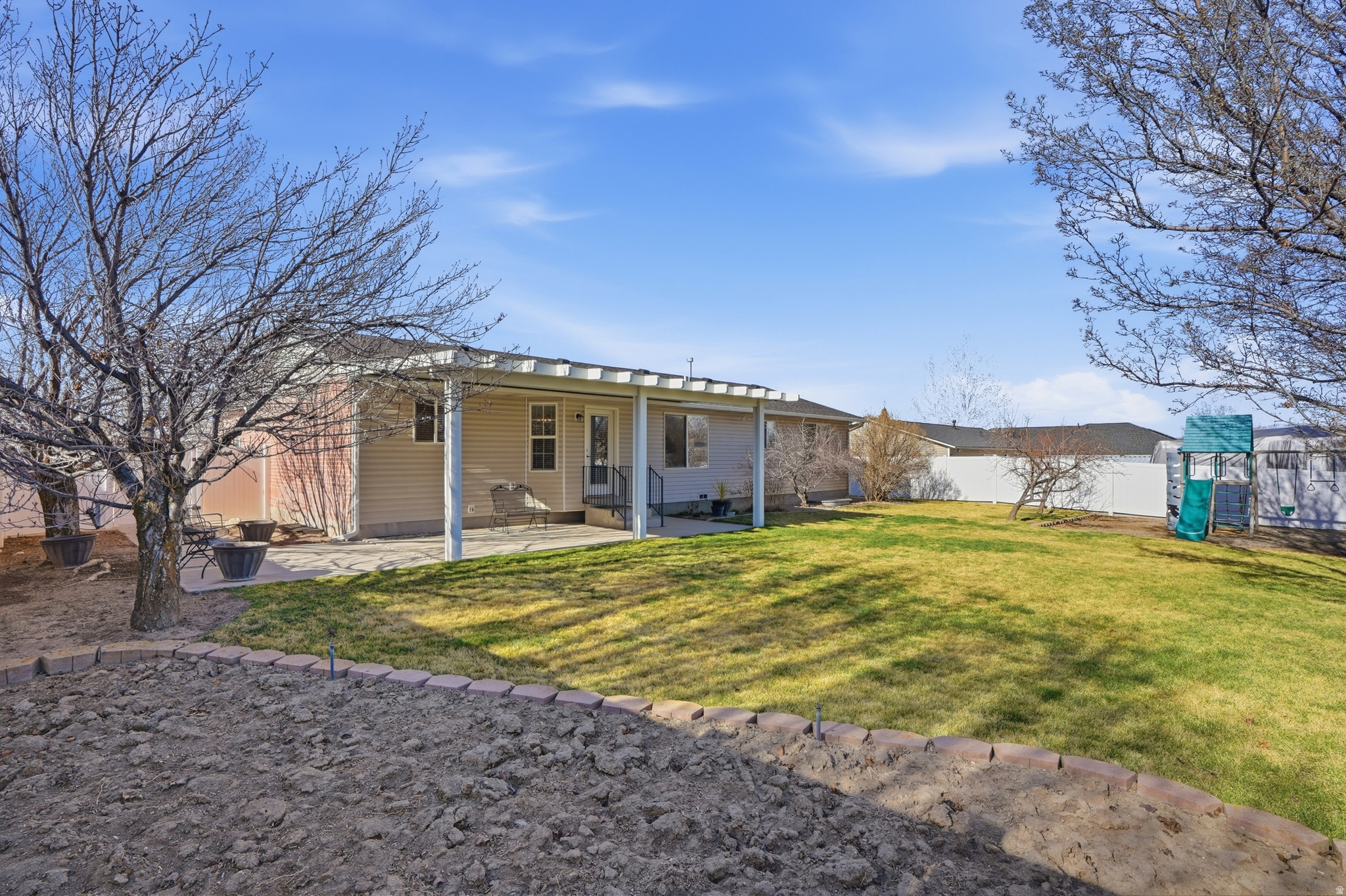 MEADOWS - Residential