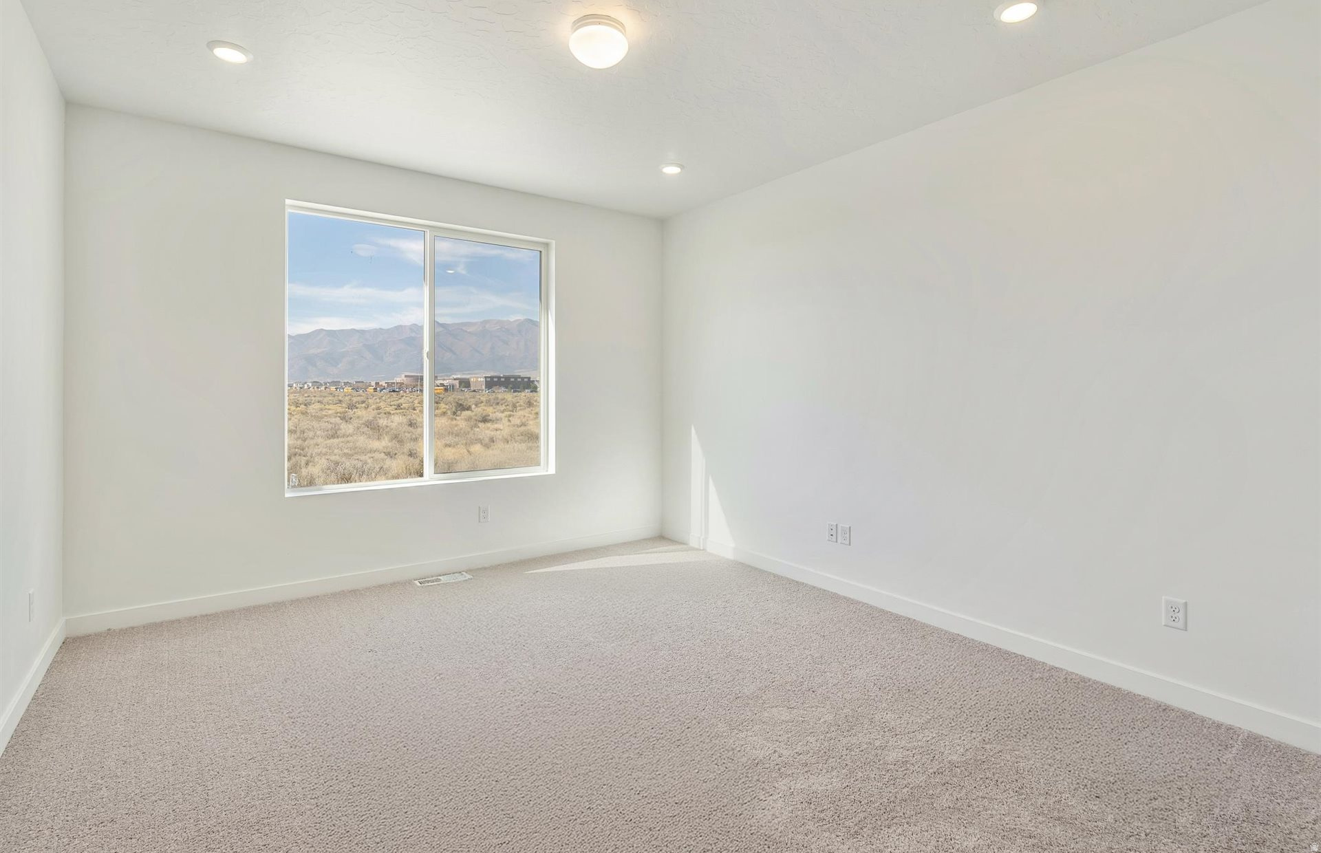 MOUNTAIN VISTA AT SUNSET FLATS - Residential