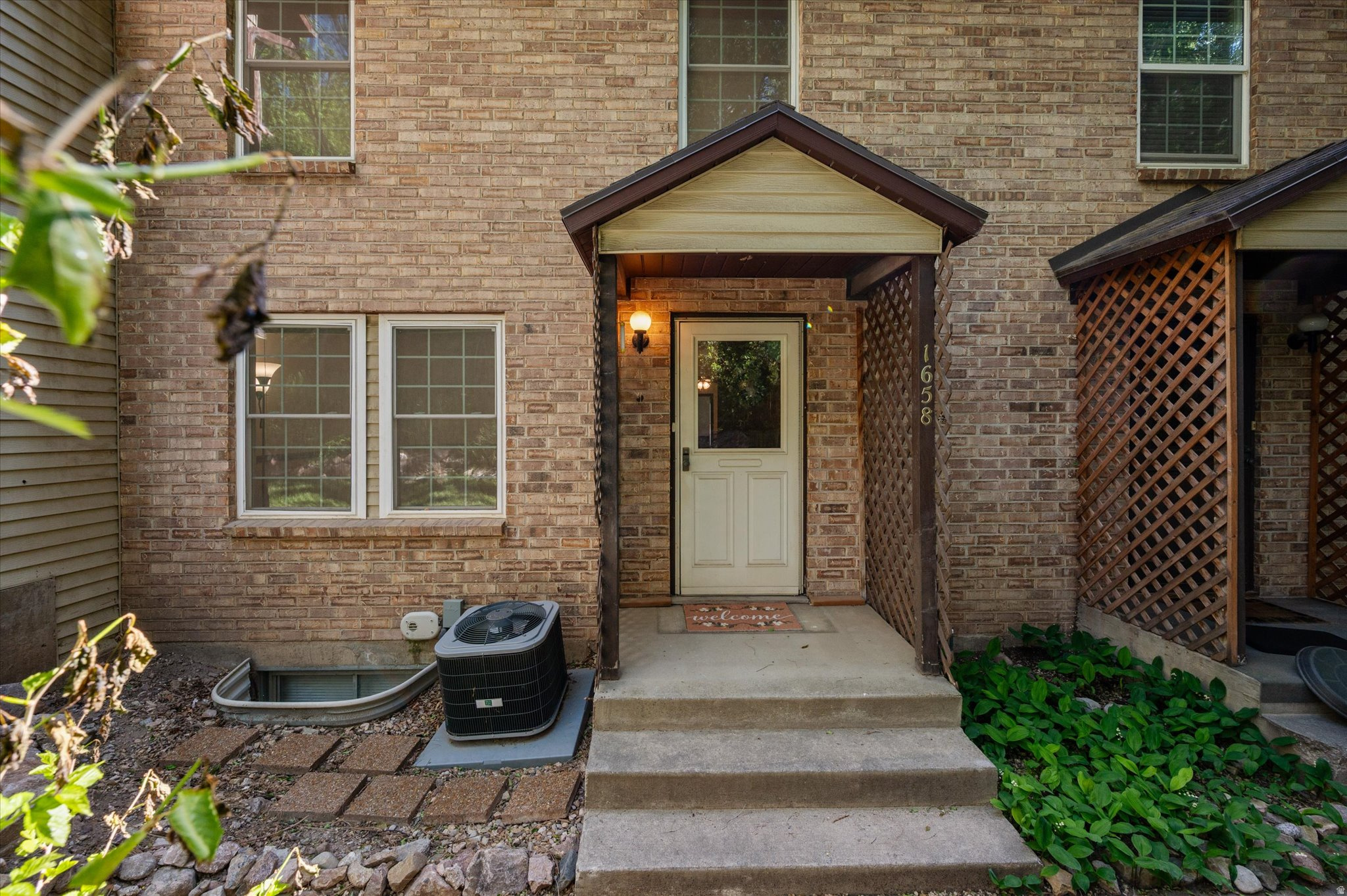 CANYON TERRACE - Residential