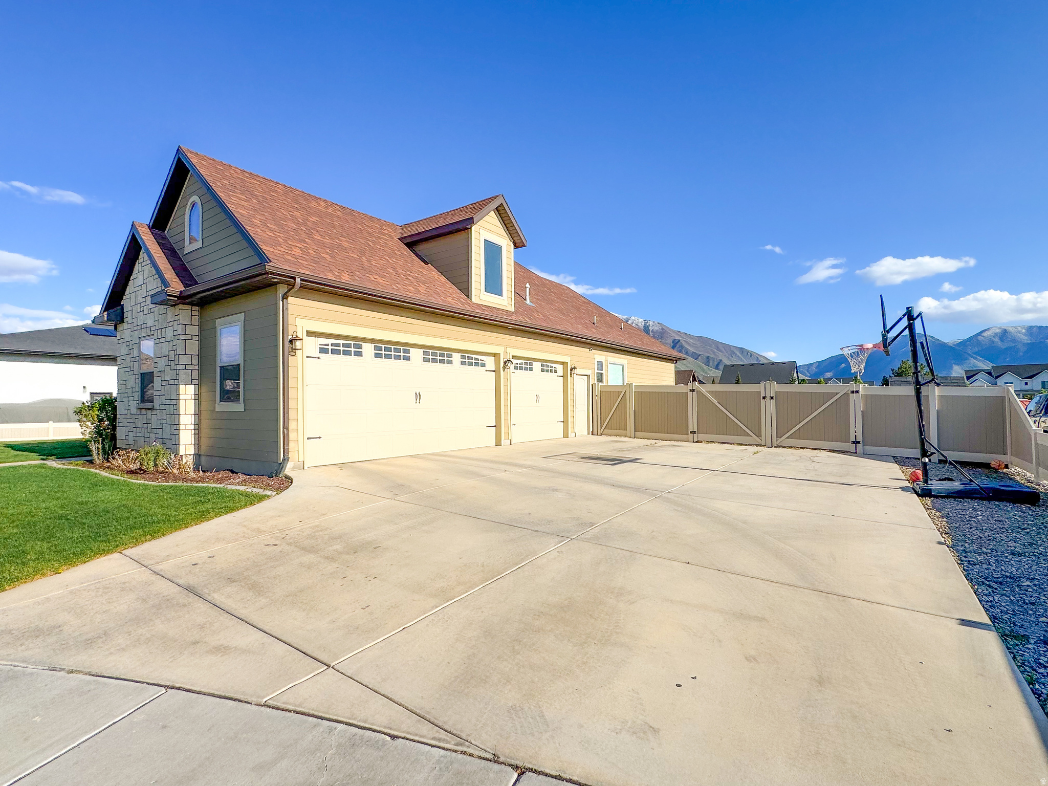 PLUM CREEK ESTATES - Residential