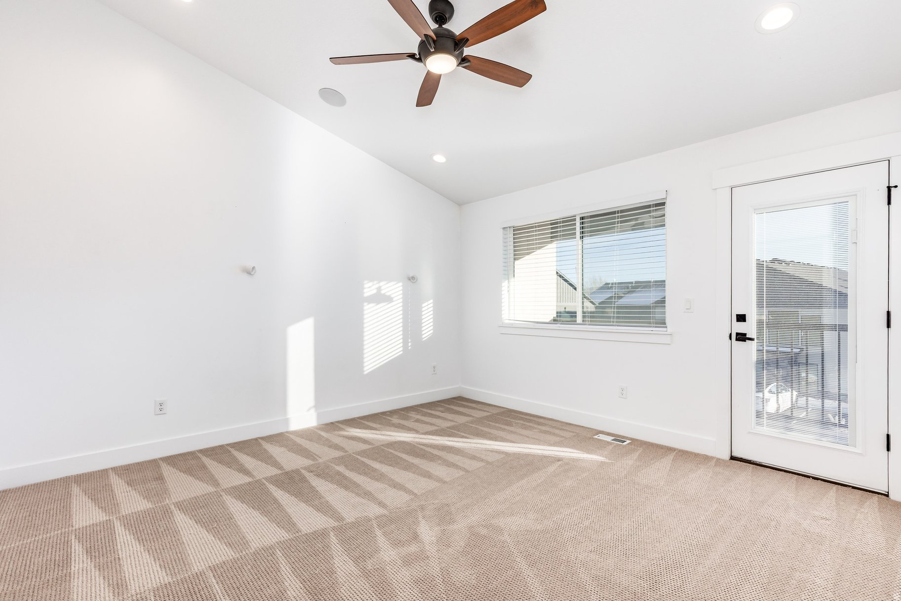 LODGES @ SNAKE CREEK - Residential