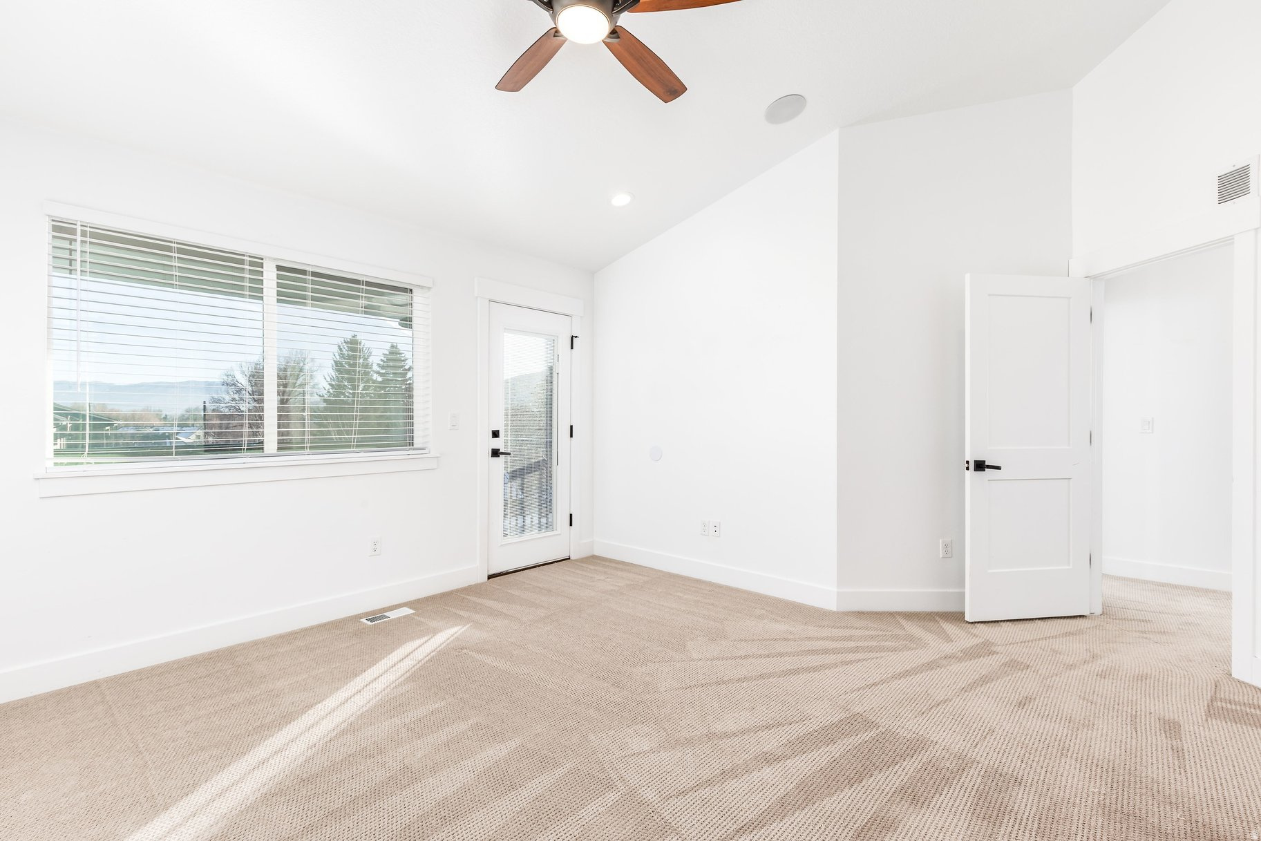 LODGES @ SNAKE CREEK - Residential