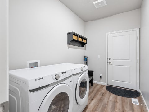 Tiny photo for 6044 W 11800 S, South Jordan, UT 84009 (MLS # 2182168)