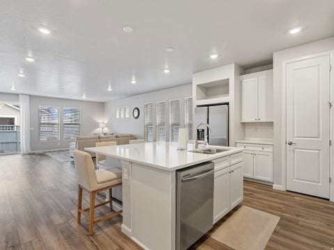 Tiny photo for 6044 W 11800 S, South Jordan, UT 84009 (MLS # 2182168)